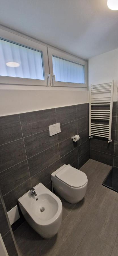 Lake House - Milano 3 Apartment บาซิลิโอ ภายนอก รูปภาพ