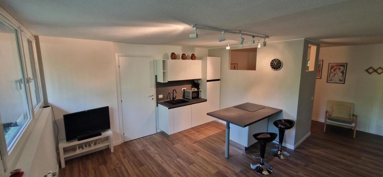 Lake House - Milano 3 Apartment บาซิลิโอ ภายนอก รูปภาพ