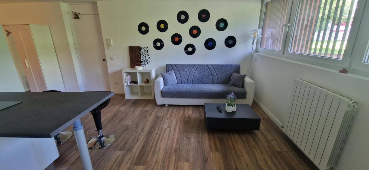 Lake House - Milano 3 Apartment บาซิลิโอ ภายนอก รูปภาพ